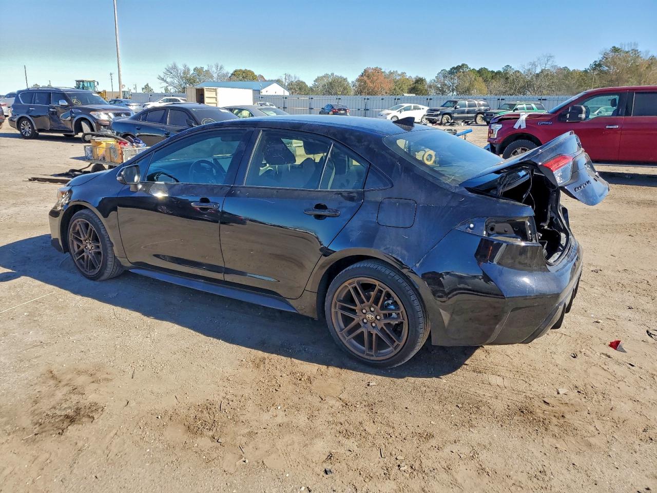 2024 TOYOTA COROLLA LE photo 2