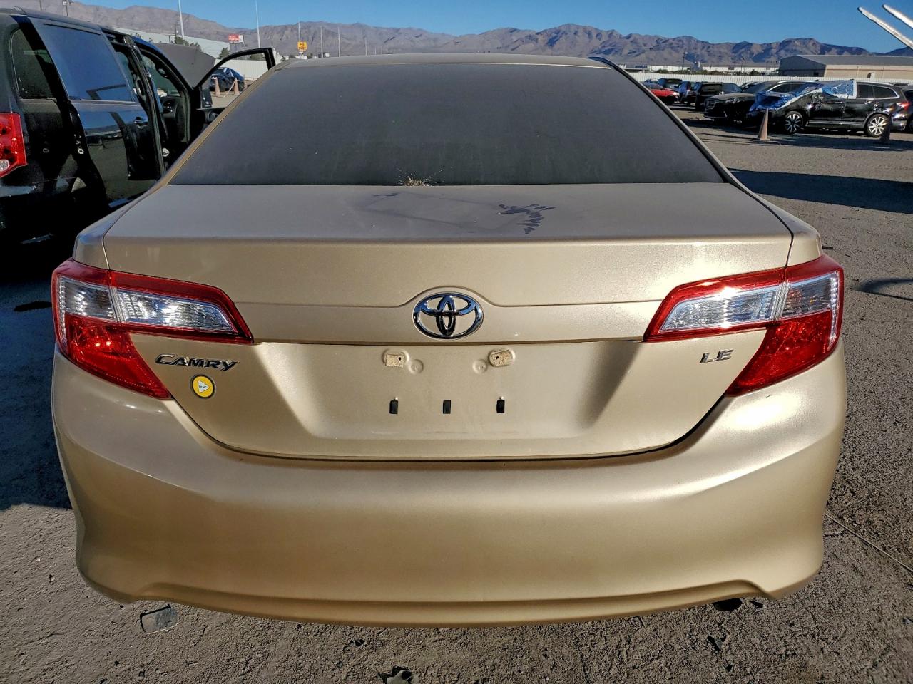 2012 TOYOTA CAMRY BASE photo 6
