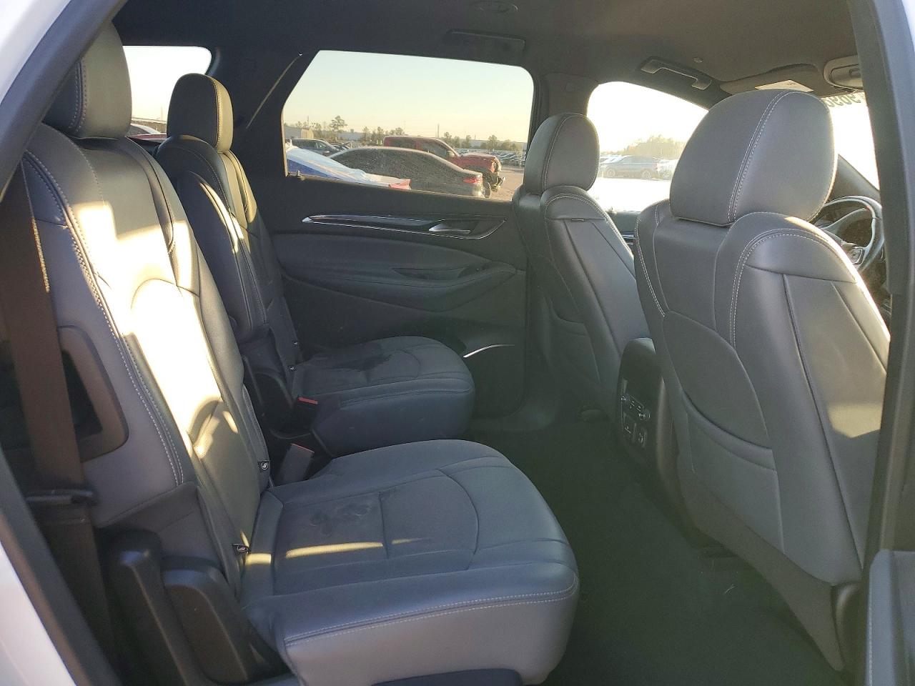 2022 BUICK ENCLAVE PREMIUM photo 11