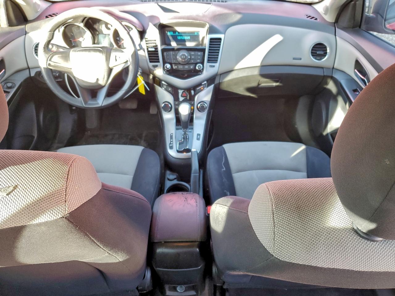 2014 CHEVROLET CRUZE LS photo 15