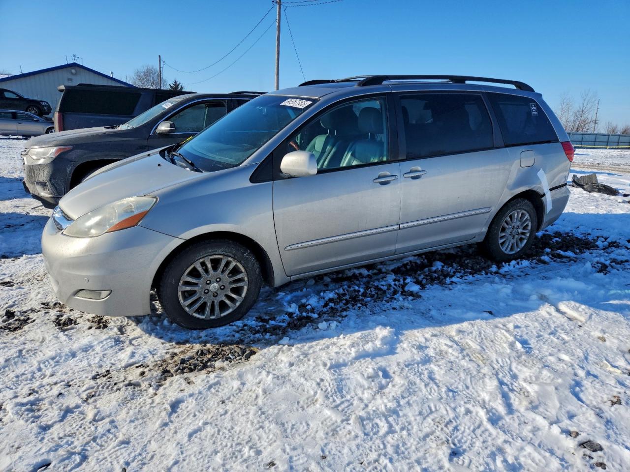 2009 TOYOTA SIENNA