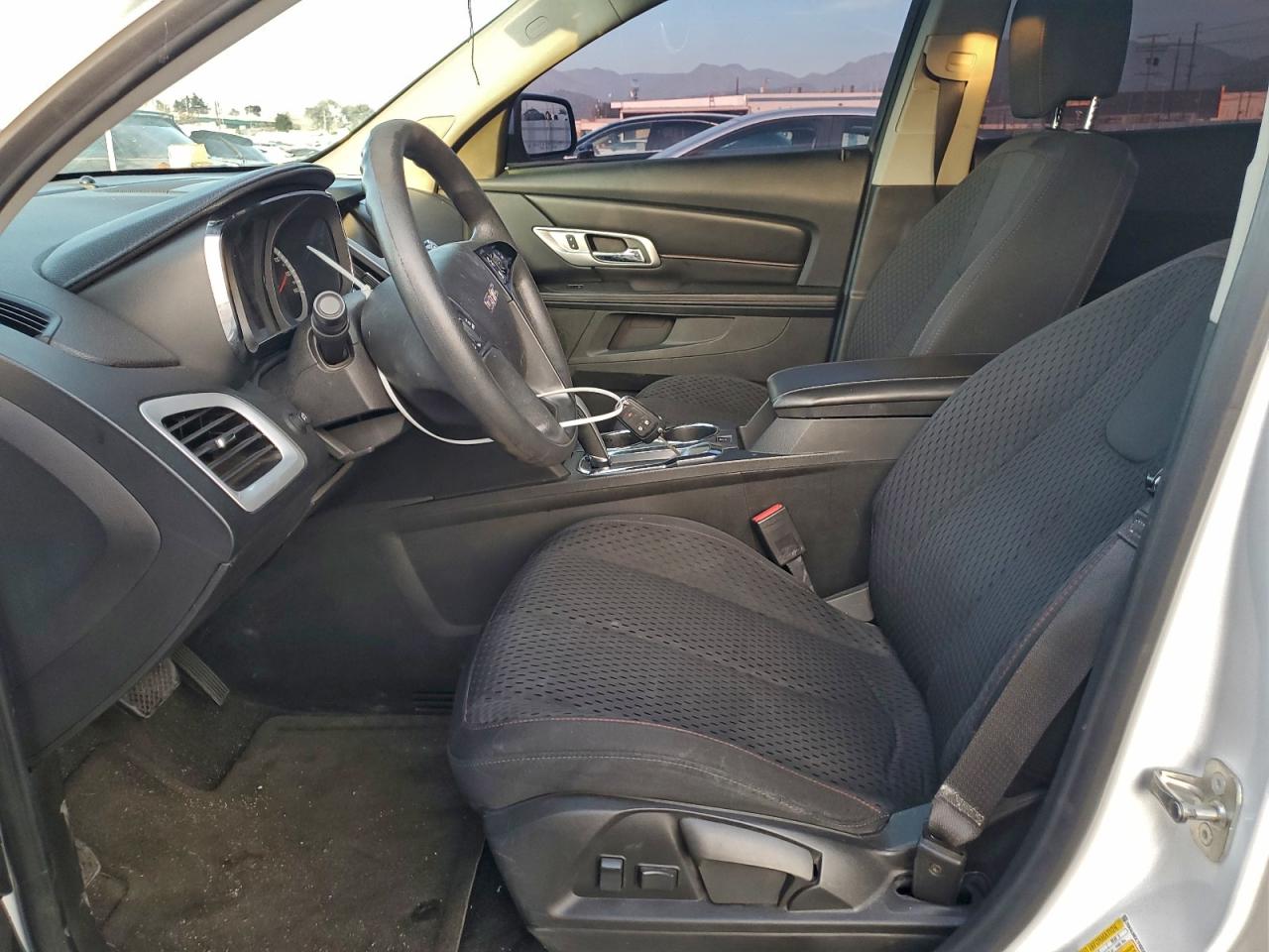 2015 GMC TERRAIN SLE photo 7