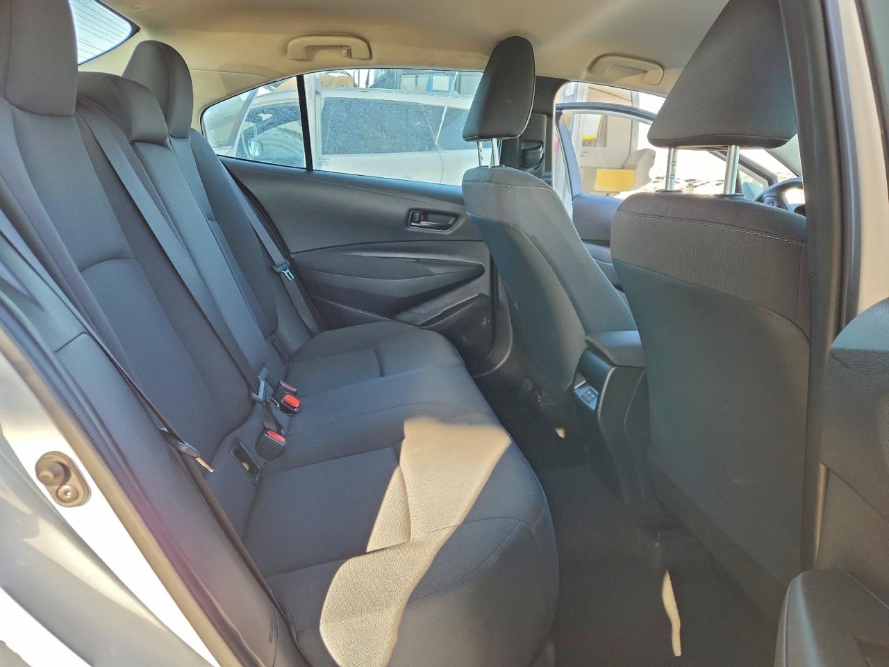 2024 TOYOTA COROLLA LE photo 19