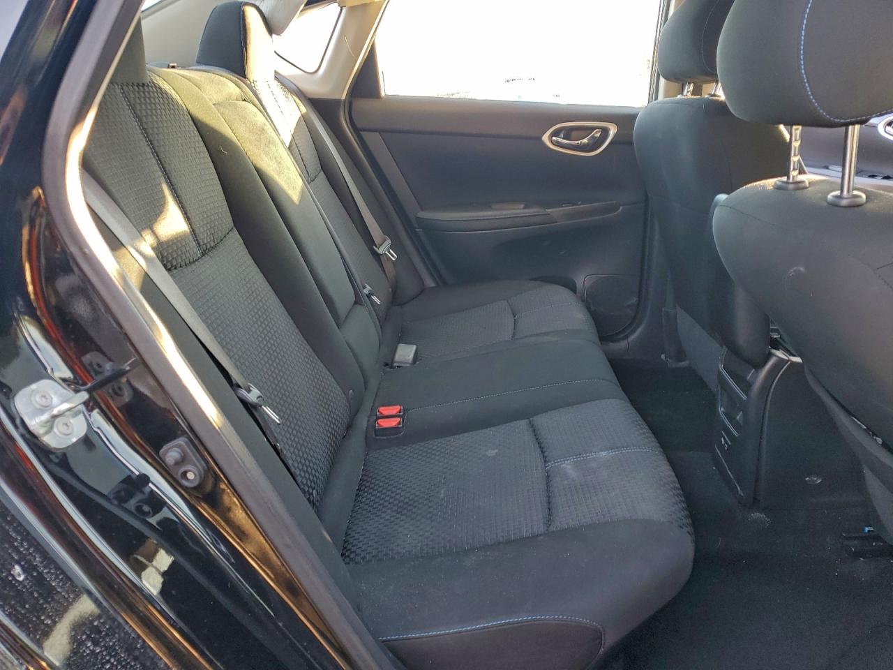 2019 NISSAN SENTRA S photo 19