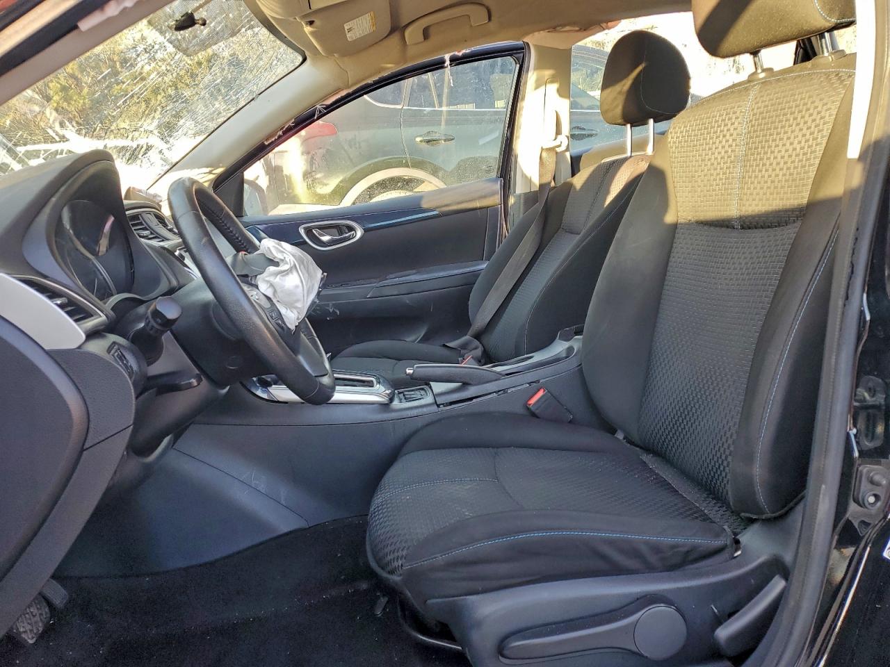 2019 NISSAN SENTRA S photo 13