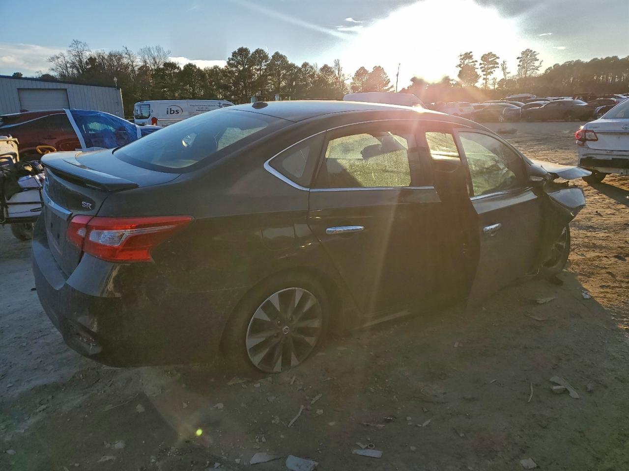 2019 NISSAN SENTRA S photo 5