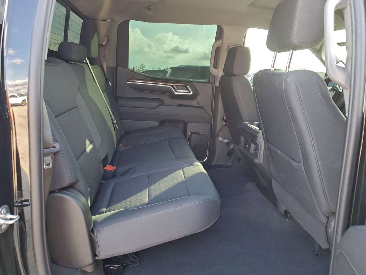 2024 CHEVROLET SILVERADO C1500 LT photo 19