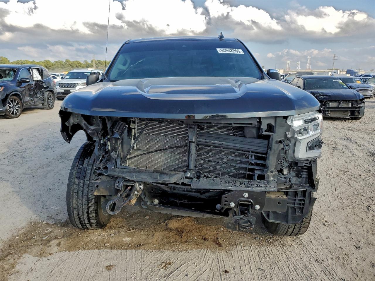 2024 CHEVROLET SILVERADO C1500 LT photo 9