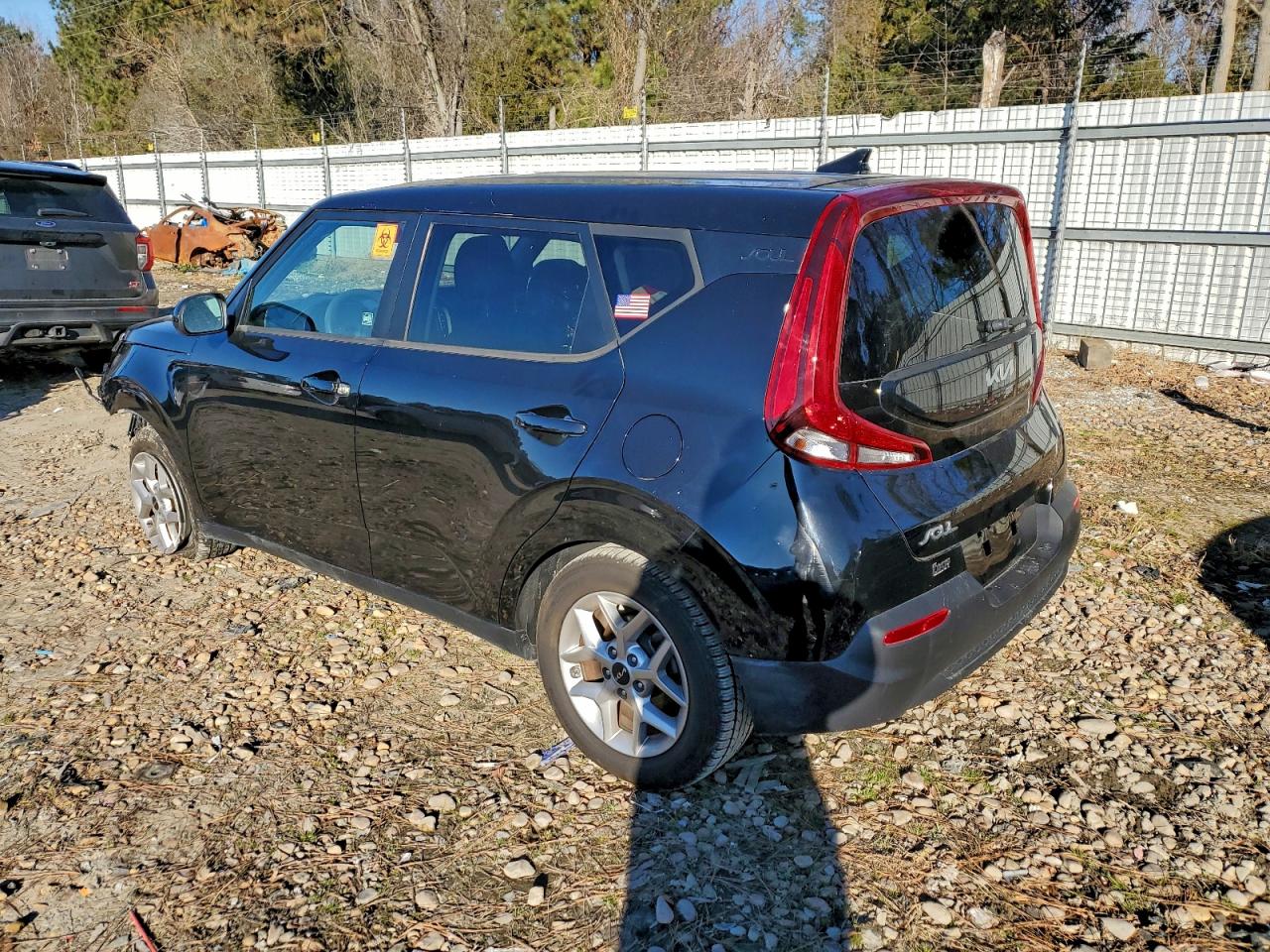 2022 KIA SOUL LX photo 3
