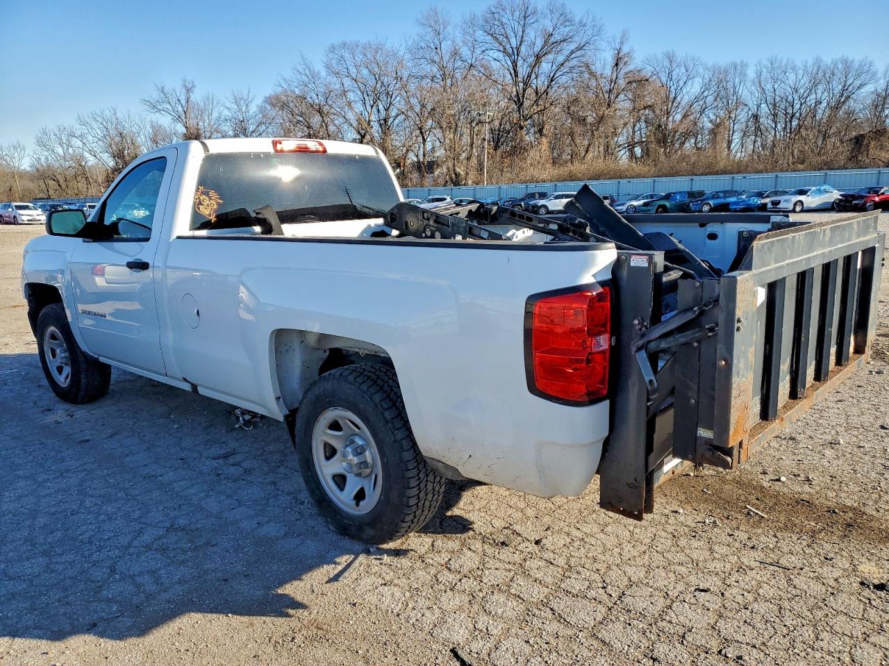 2017 CHEVROLET SILVERADO C1500 photo 3