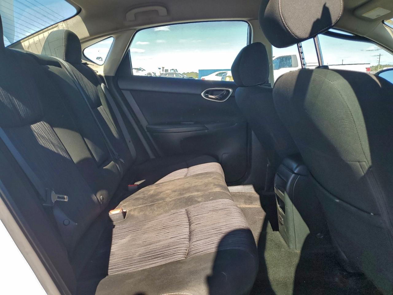 2019 NISSAN SENTRA S photo 19