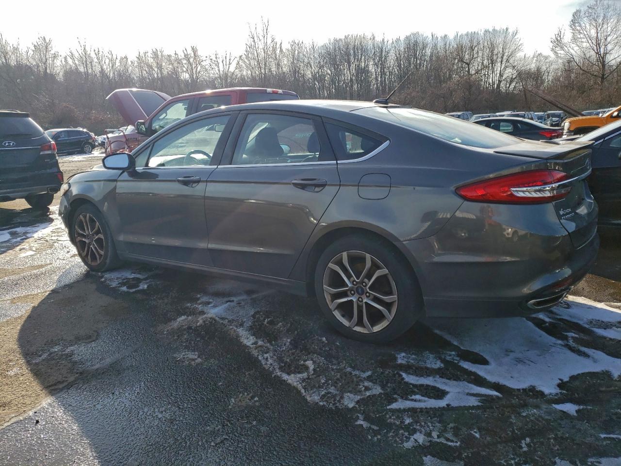 2017 FORD FUSION SE photo 2
