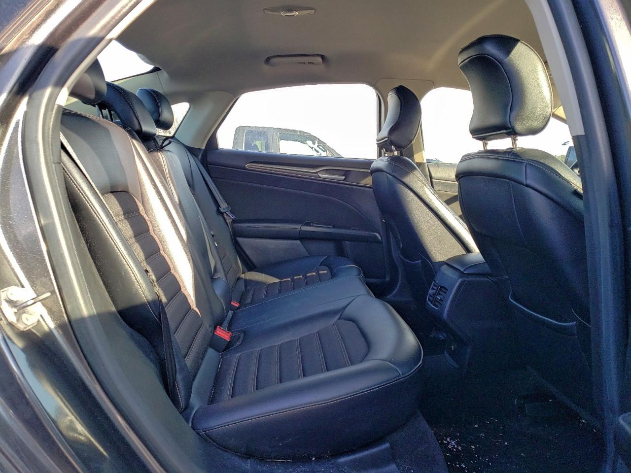 2017 FORD FUSION SE photo 10