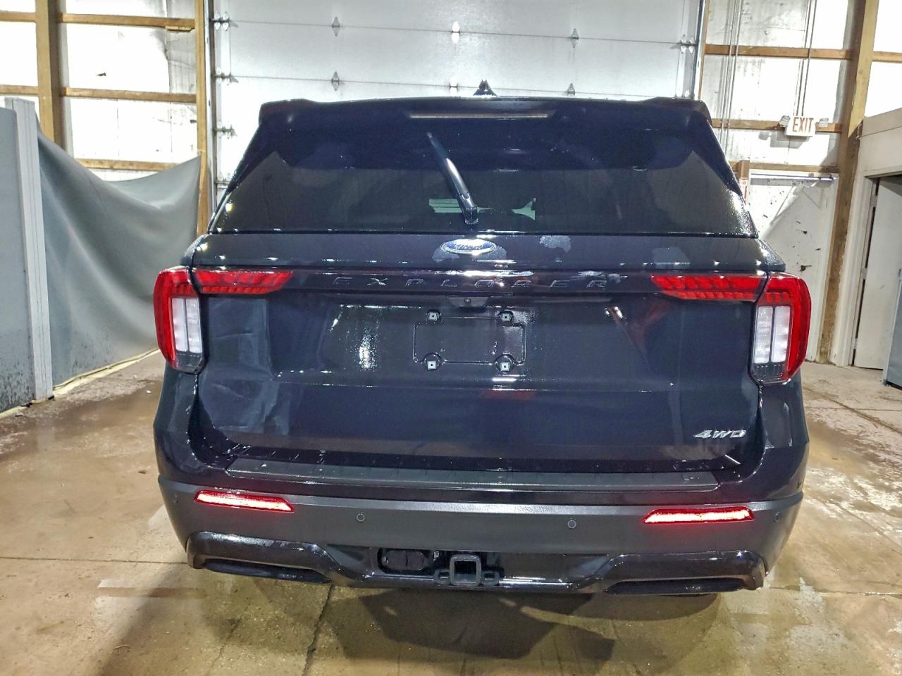 2025 FORD EXPLORER ST-LINE photo 6