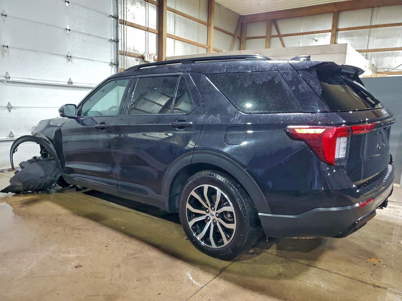 2025 FORD EXPLORER ST-LINE photo 2