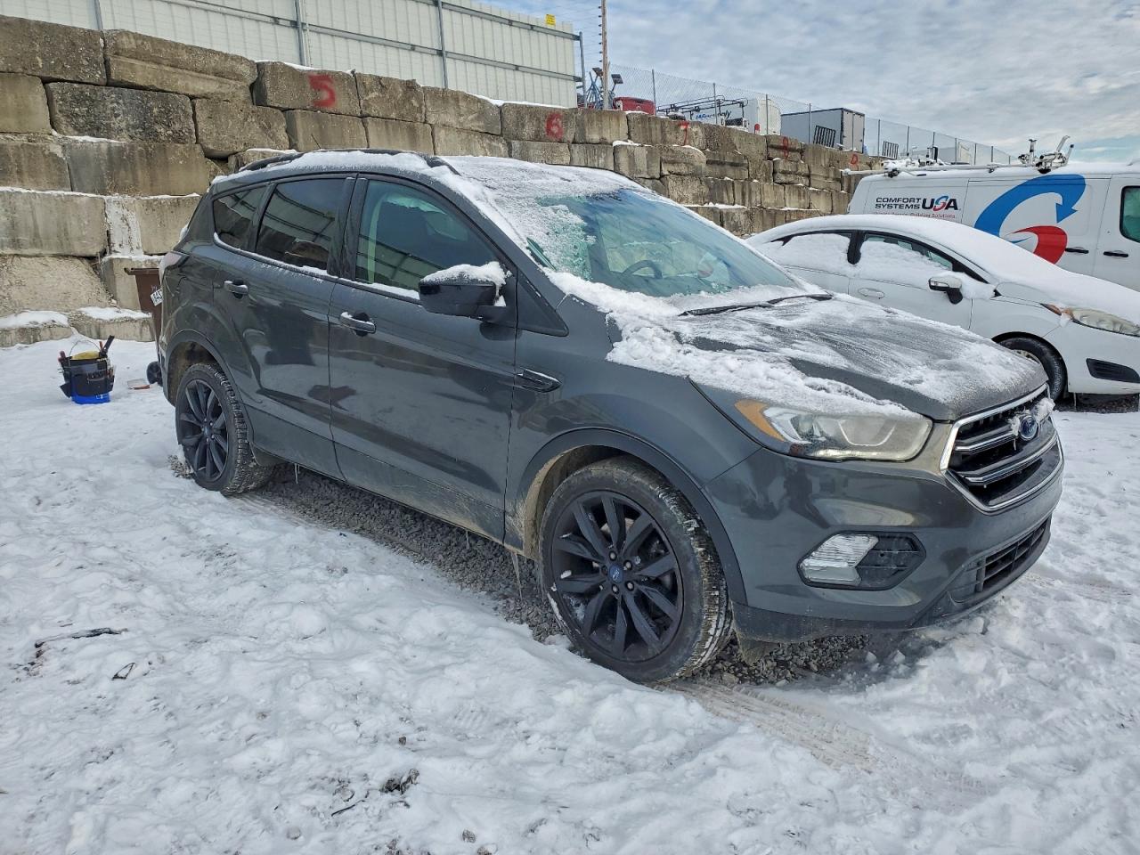 2017 FORD ESCAPE SE photo 4