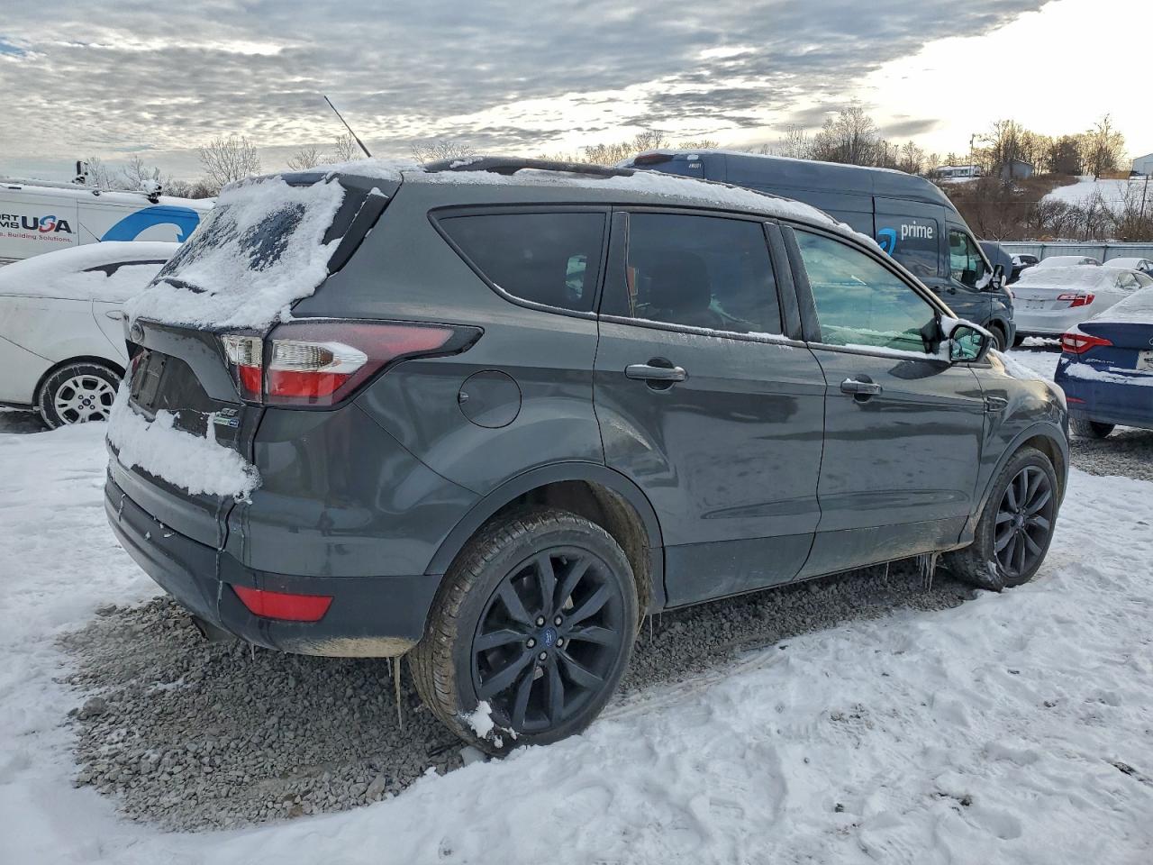 2017 FORD ESCAPE SE photo 3