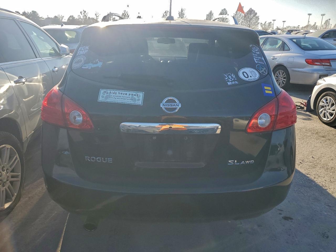2011 NISSAN ROGUE S photo 6