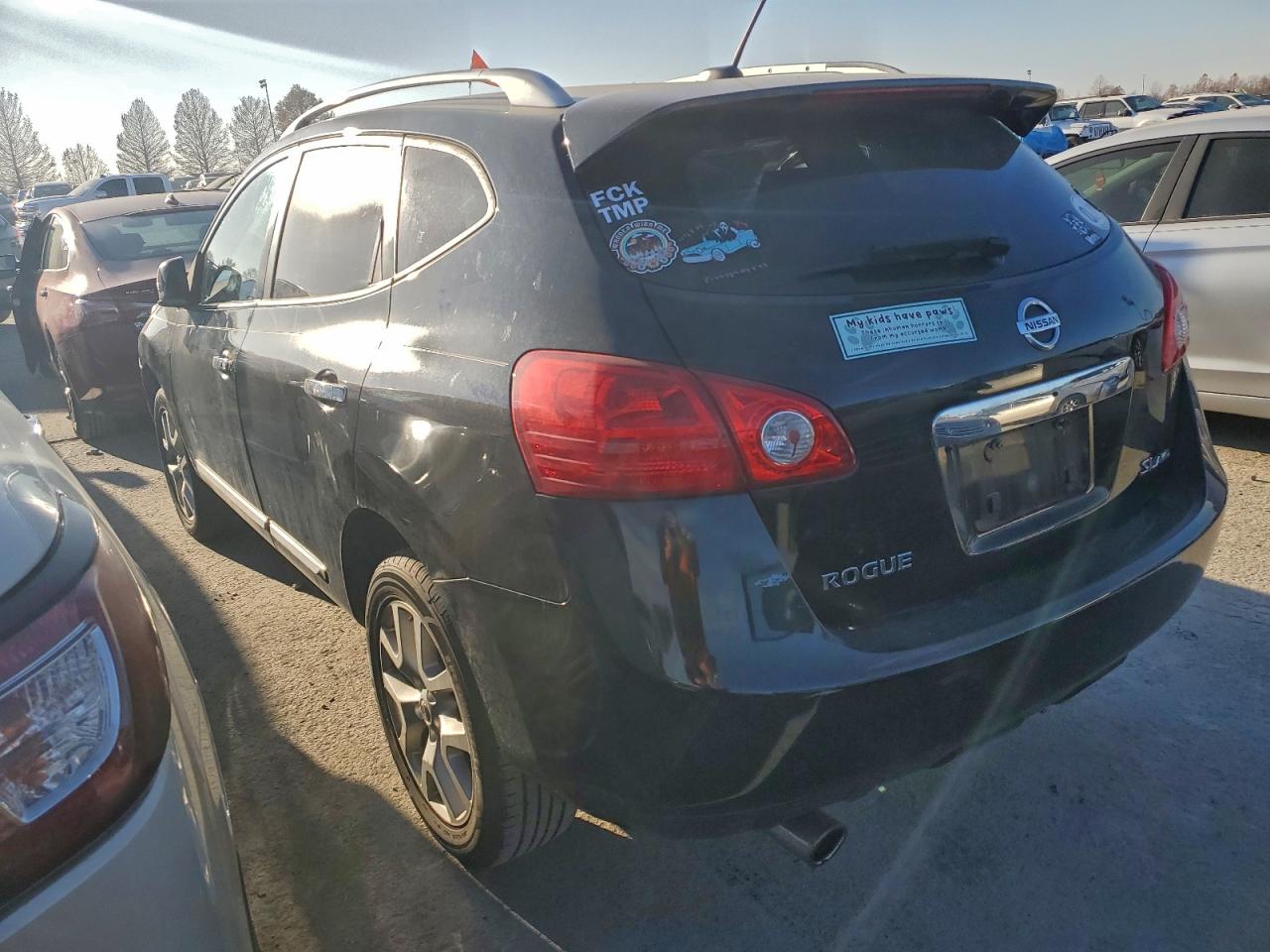 2011 NISSAN ROGUE S photo 2