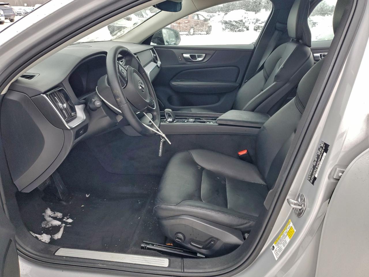 2024 VOLVO S60 CORE photo 7