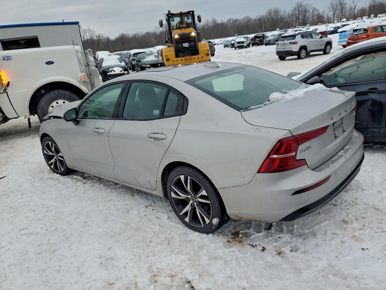 2024 VOLVO S60 CORE photo 2