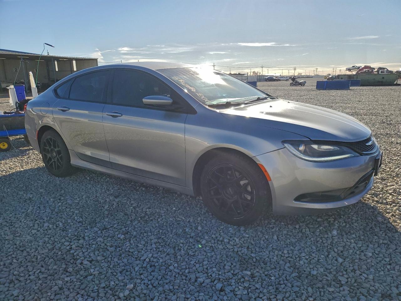 2015 CHRYSLER 200 S photo 4