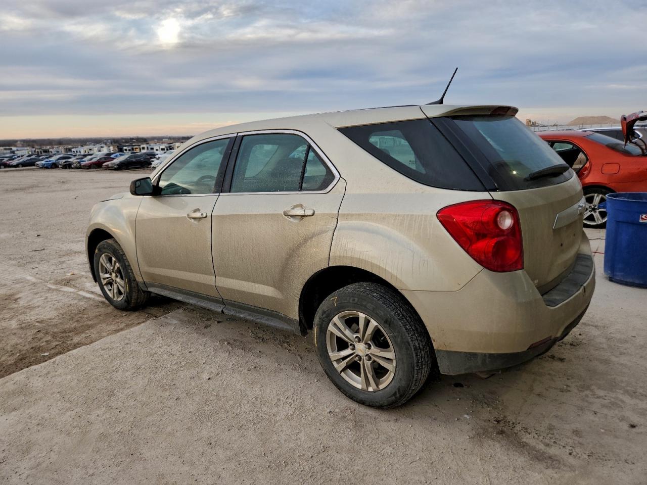 2014 CHEVROLET EQUINOX LS photo 2