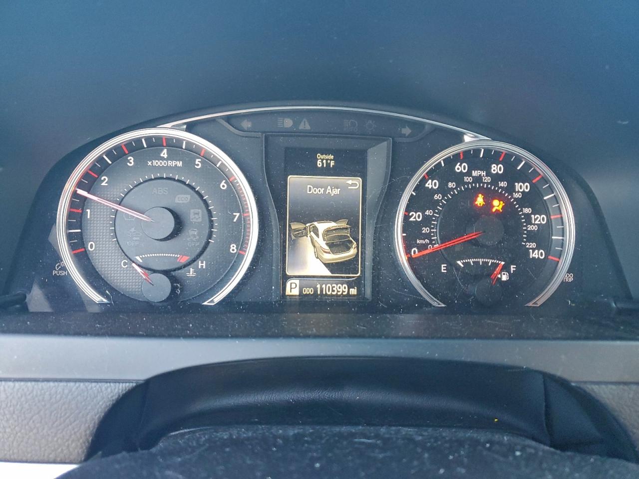 2015 TOYOTA CAMRY LE photo 17