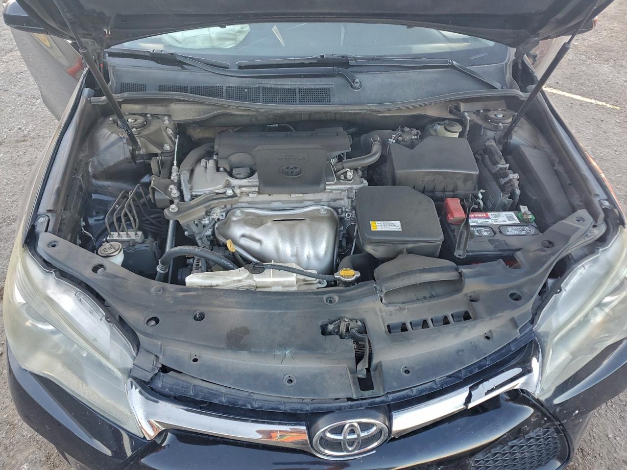 2015 TOYOTA CAMRY LE photo 21