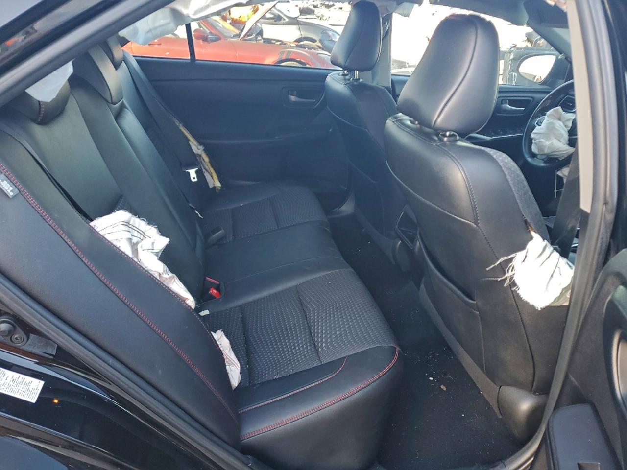 2015 TOYOTA CAMRY LE photo 19