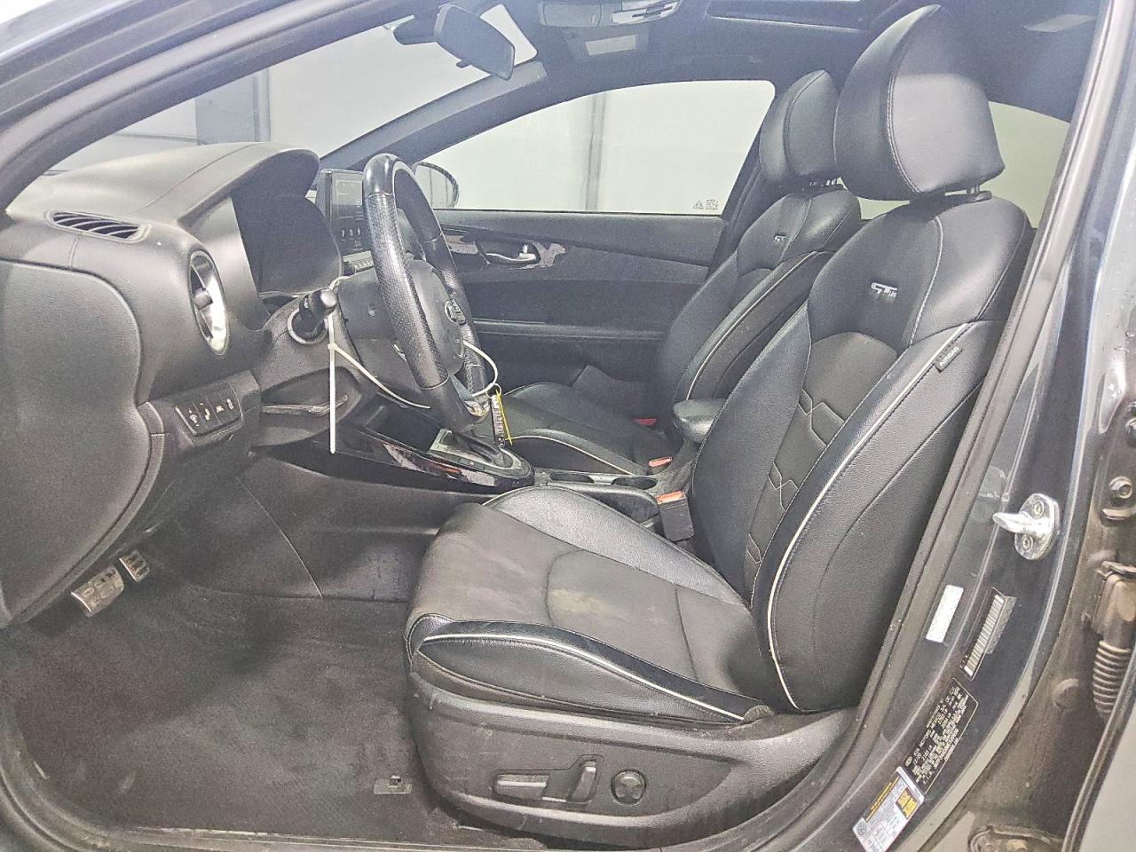 2021 KIA FORTE GT LINE photo 13