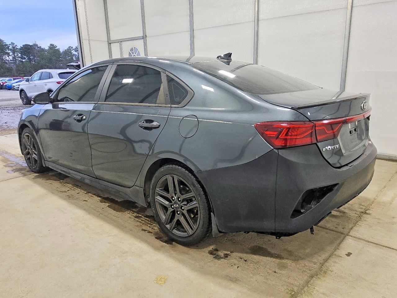 2021 KIA FORTE GT LINE photo 3