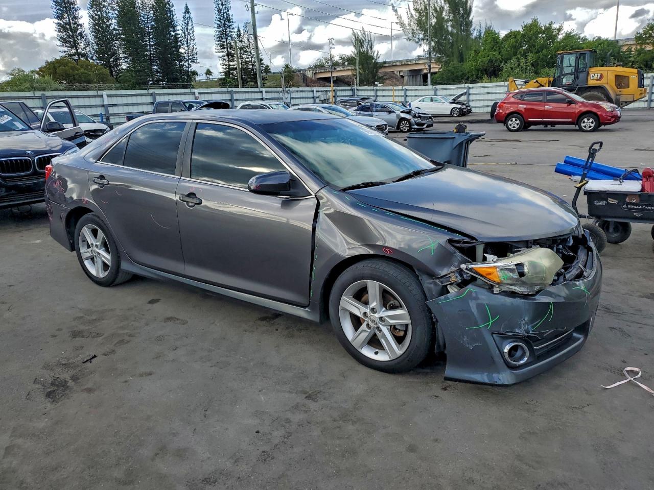 2012 TOYOTA CAMRY BASE photo 4