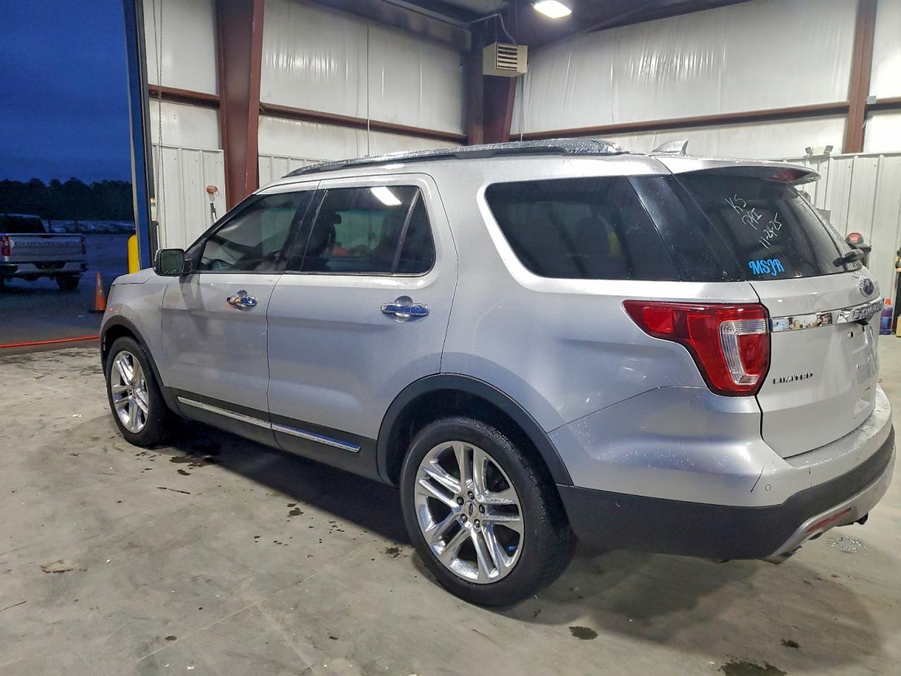 2017 FORD EXPLORER LIMITED photo 2