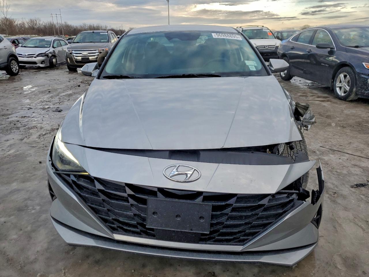 2023 HYUNDAI ELANTRA SEL photo 5