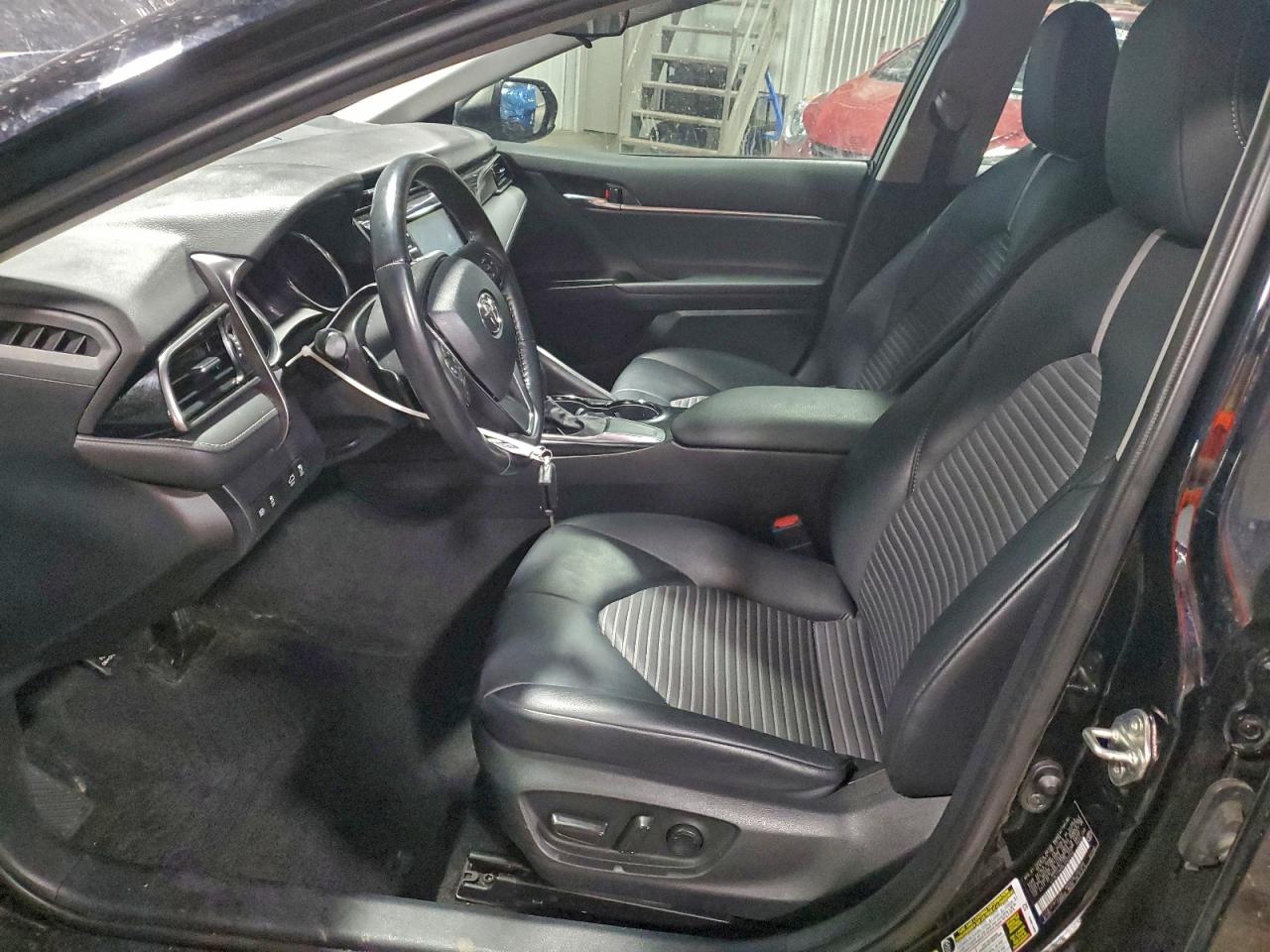 2020 TOYOTA CAMRY SE photo 7