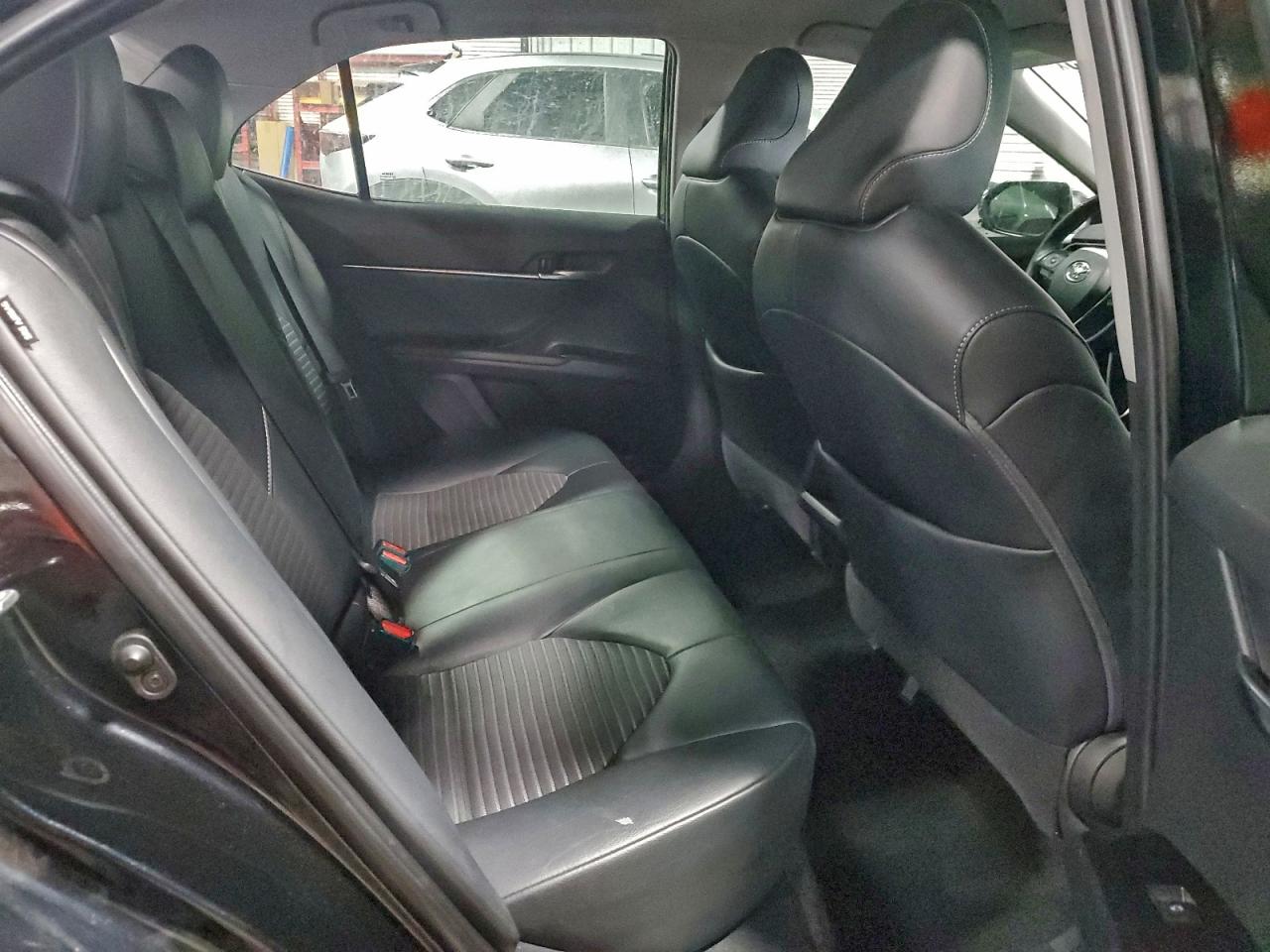 2020 TOYOTA CAMRY SE photo 10