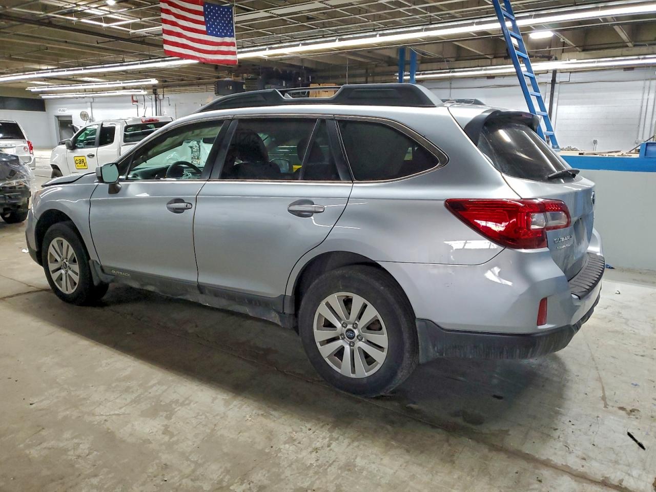 2015 SUBARU OUTBACK 2.5I PREMIUM photo 2