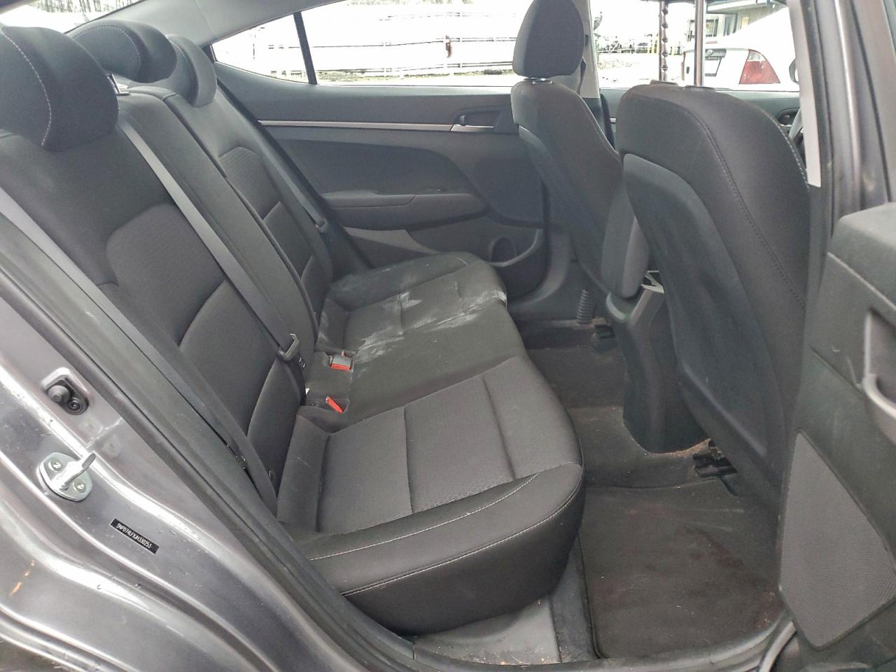 2018 HYUNDAI ELANTRA SE photo 10