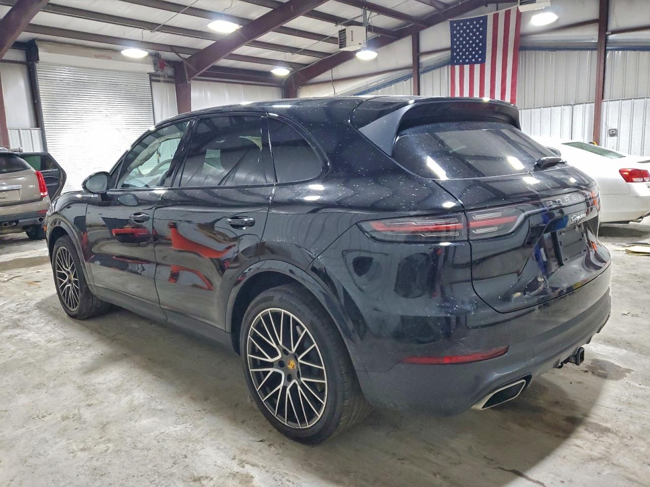 2021 PORSCHE CAYENNE photo 3