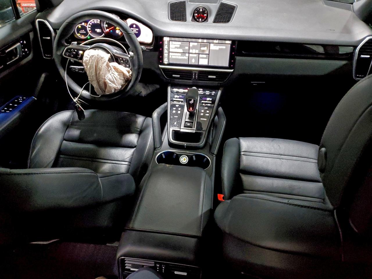 2021 PORSCHE CAYENNE photo 15