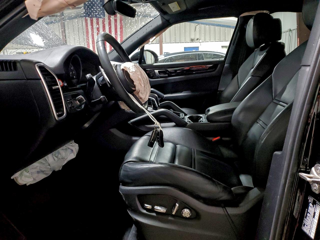 2021 PORSCHE CAYENNE photo 13