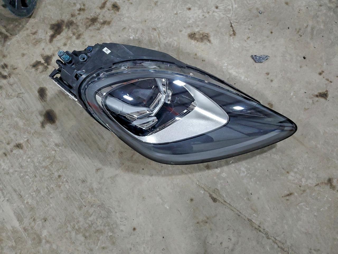 2021 PORSCHE CAYENNE photo 25