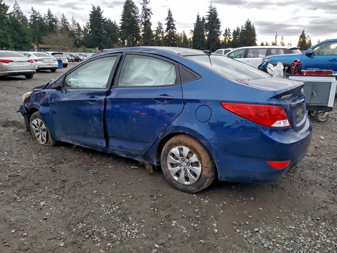 2015 HYUNDAI ACCENT GLS photo 2