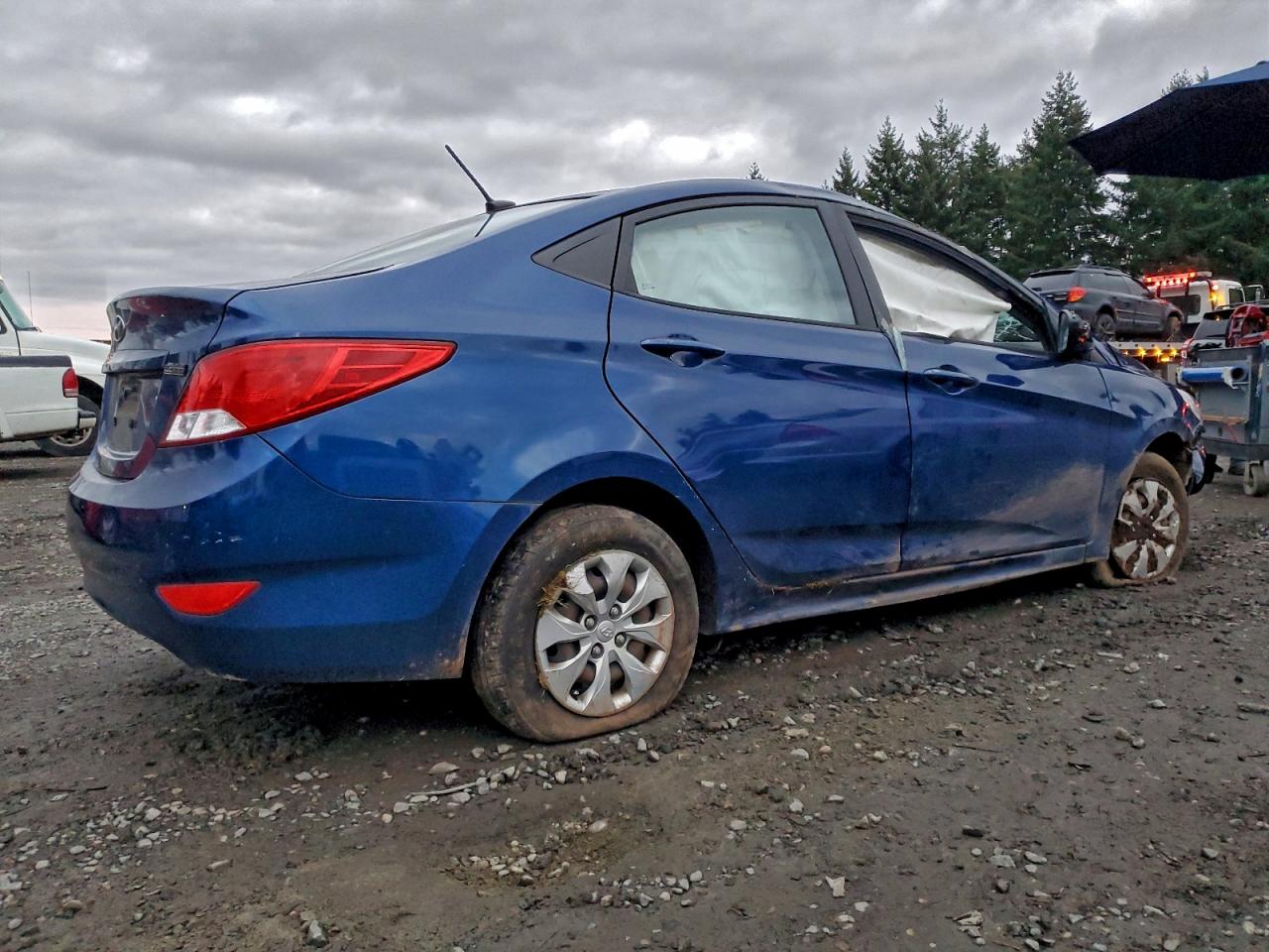 2015 HYUNDAI ACCENT GLS photo 3