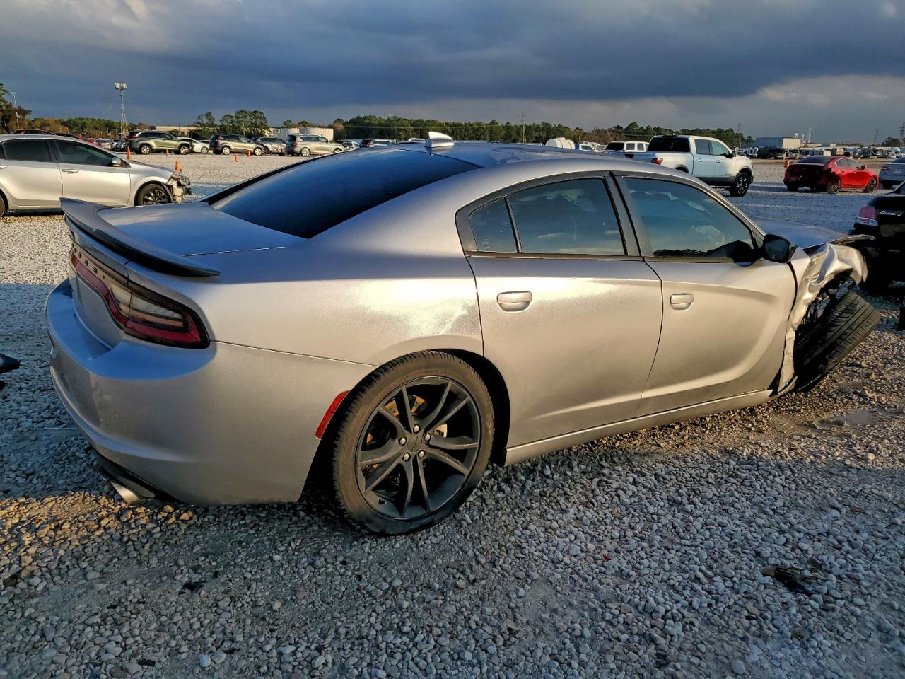 2016 DODGE CHARGER SXT photo 5
