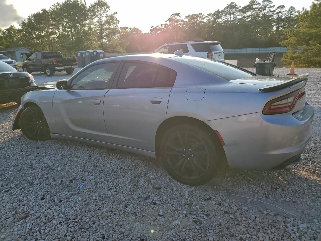 2016 DODGE CHARGER SXT photo 3
