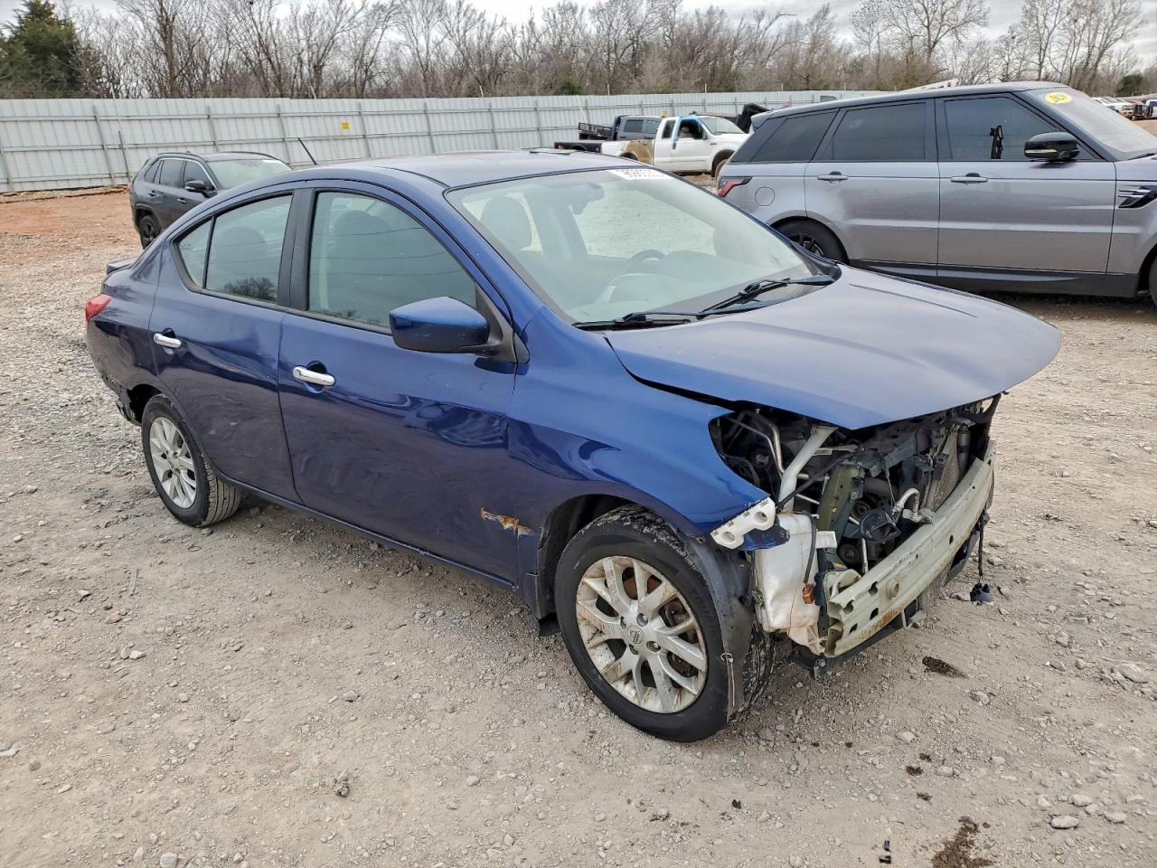 2019 NISSAN VERSA S photo 7