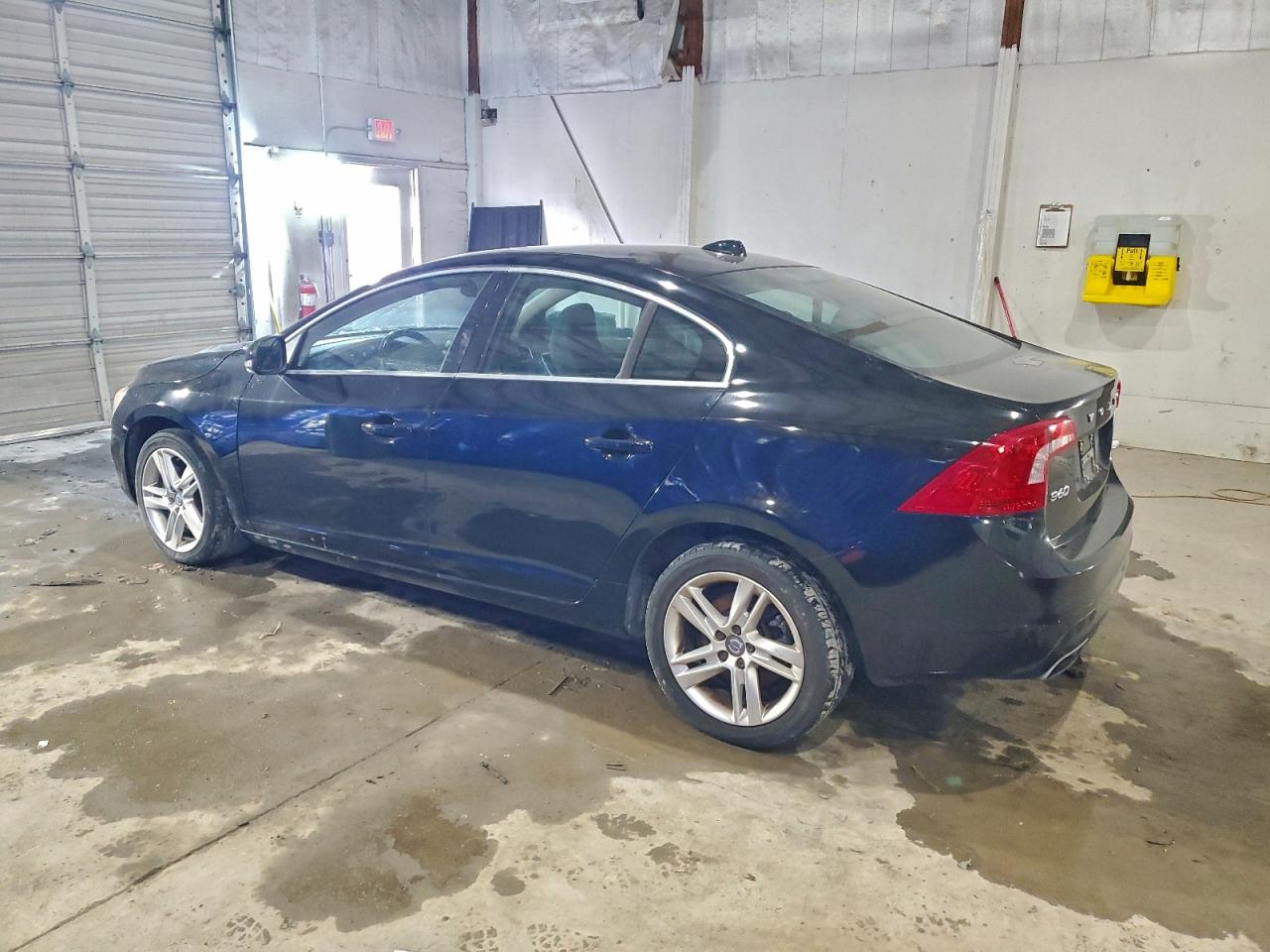2015 VOLVO S60 PREMIER photo 2