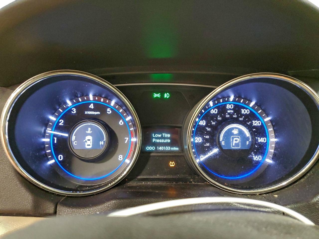 2013 HYUNDAI SONATA GLS photo 9